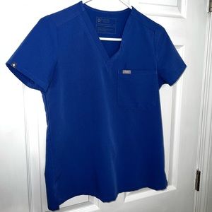 FIGS Casma Catarina One-Pocket top in Denim, size XS.